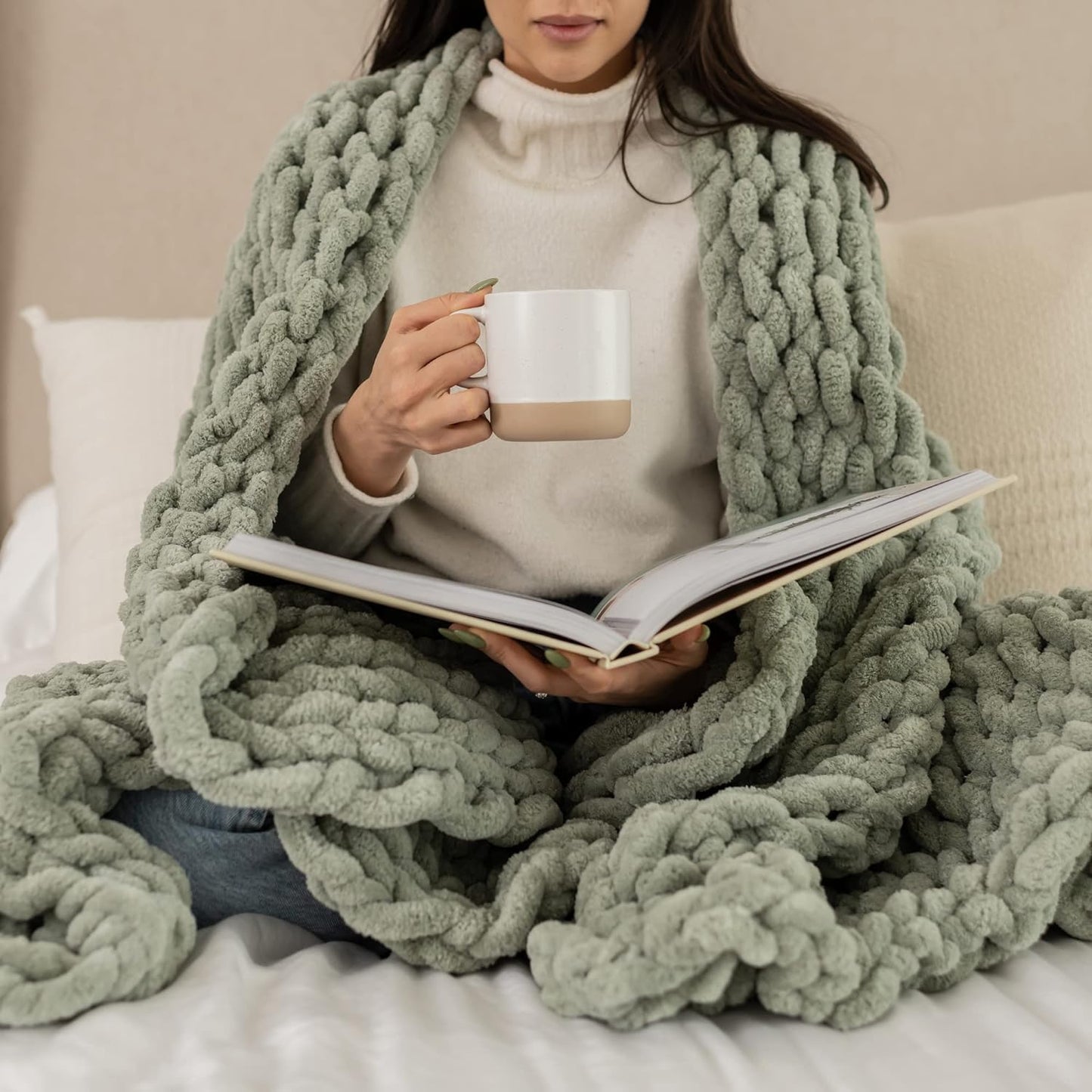 RADIANZ™  - COZY KNIT BLANKET